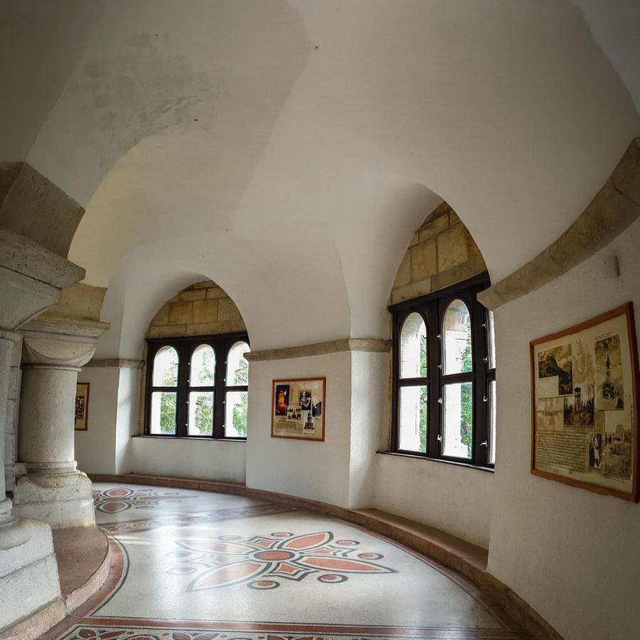 Romantic Two Bedroom Apartments In The Hills Of Budapest With Private Parking Eksteriør bilde