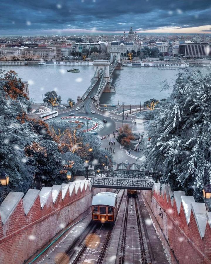Romantic Two Bedroom Apartments In The Hills Of Budapest With Private Parking Eksteriør bilde